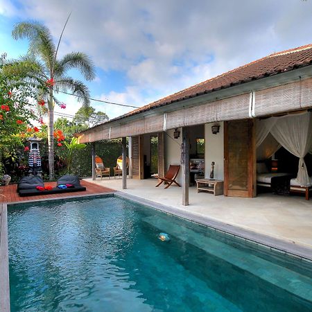 Villa 007 Seminyak Dış mekan fotoğraf